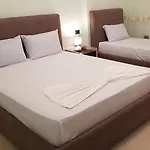 Relax Lägenhet Golem (Tirana)